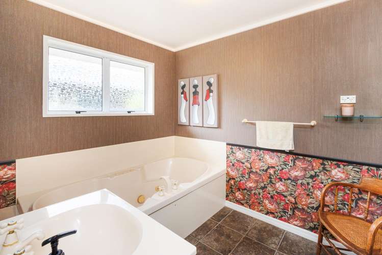 7 Woodfield Avenue Roslyn_22