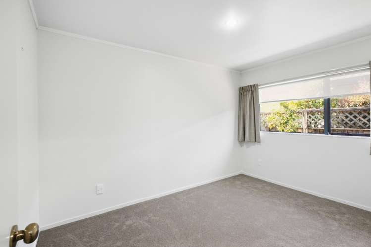2/12 Heathcote Street Central_7