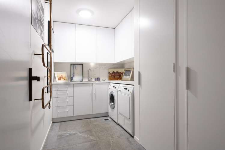 36 Piha Road Piha_26