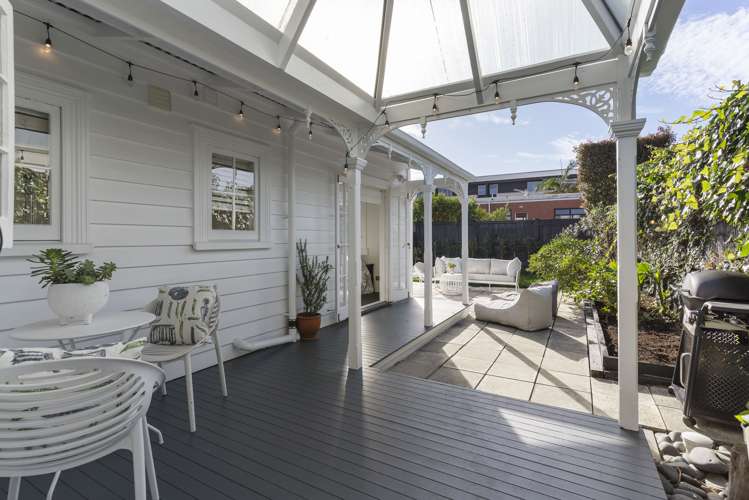 2 Mount Saint John Avenue Epsom_17