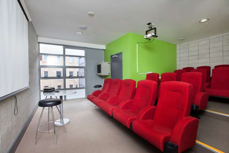 207/133 Beach Road Auckland Central_5