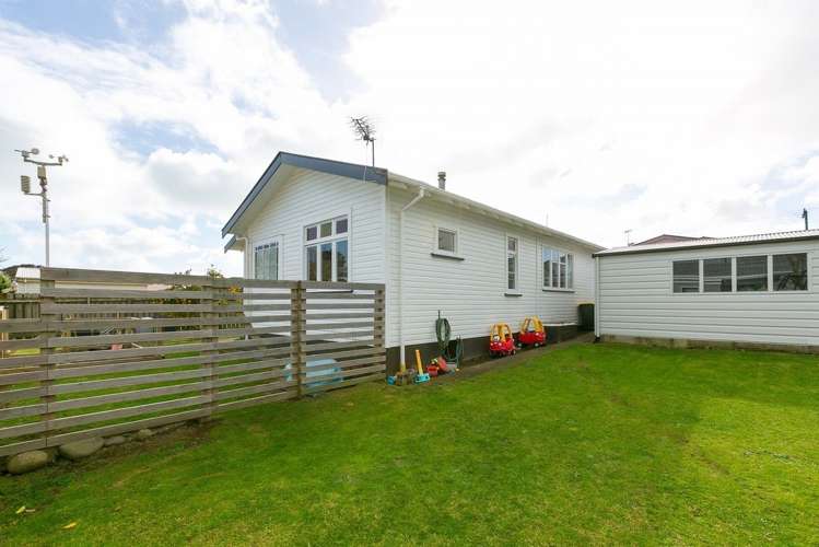 7 Carey Street Waitara_13