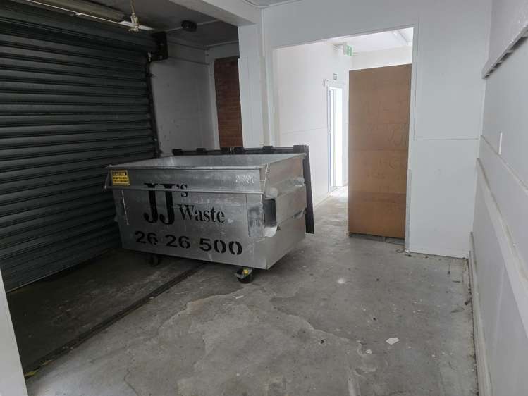 Shop 3/7 Hall Street Pukekohe_13
