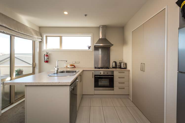 6/9 Cameron Street Sydenham_1