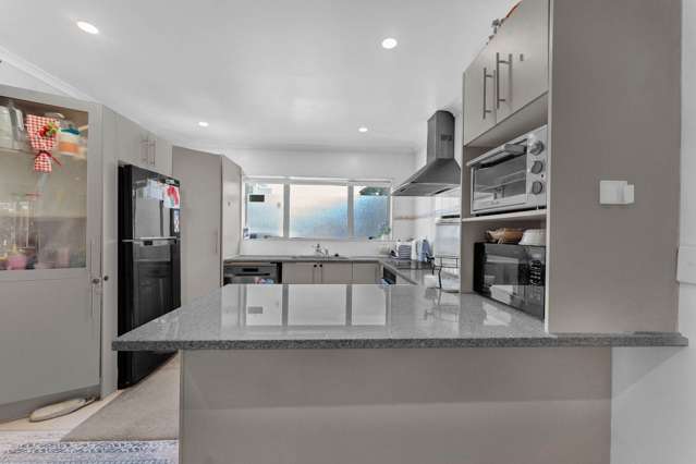 13 Bushpark Place Flat Bush_4