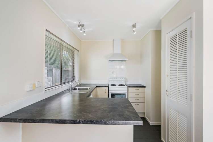 1/9 Sharivari Place Conifer Grove_11