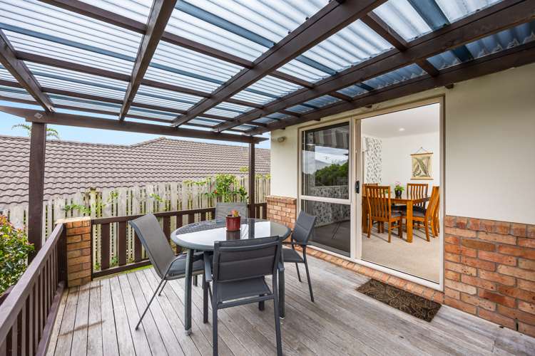 35 Rivervale Grove Stanmore Bay_7