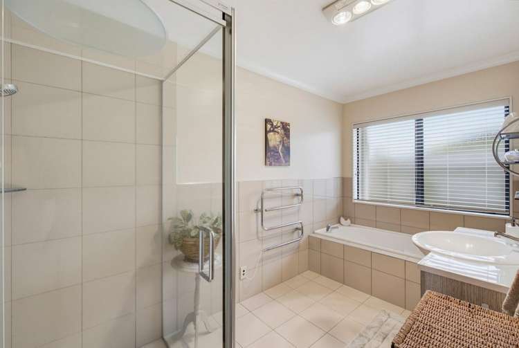 143 Milne Drive Paraparaumu_32