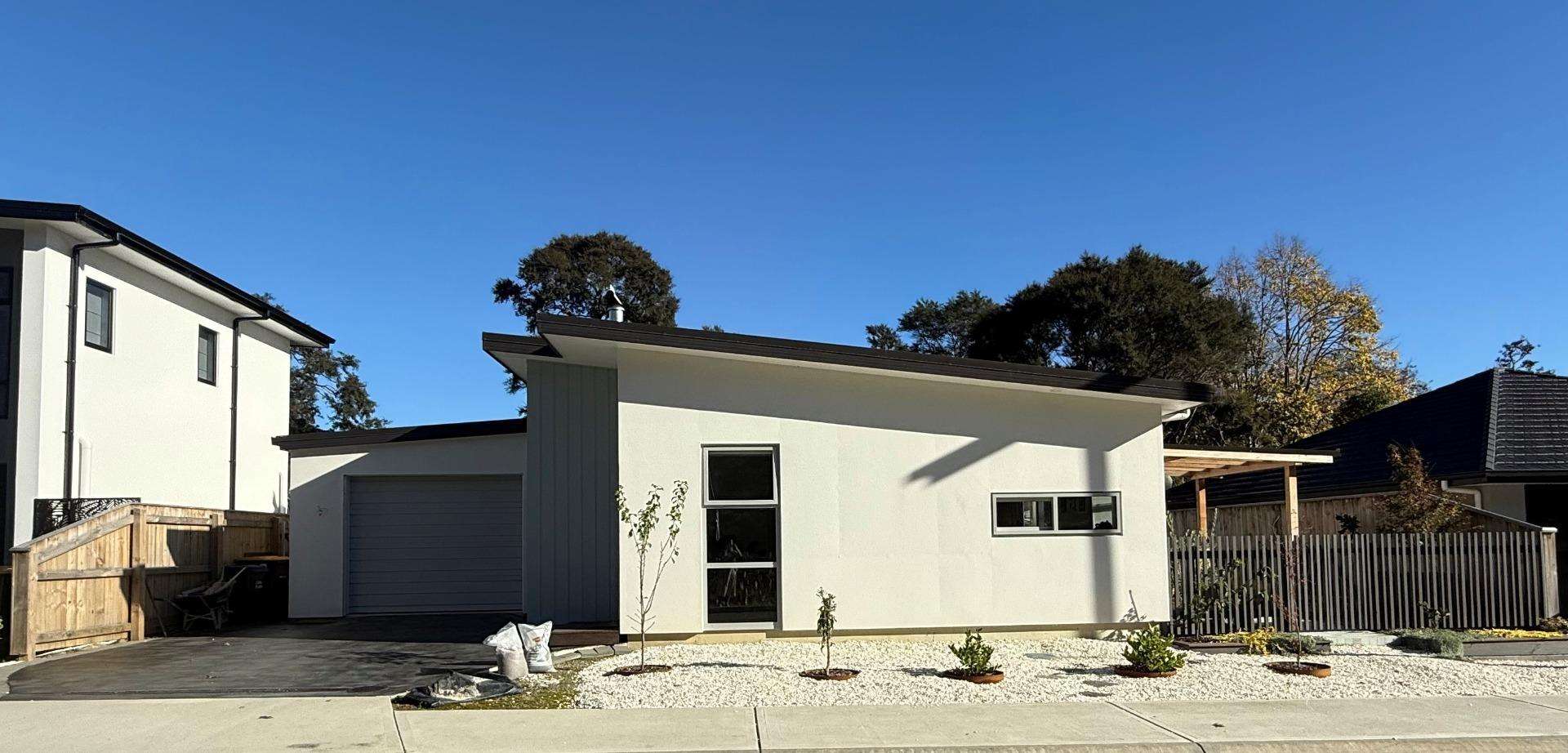 24 Ashley Terrace 10816_0