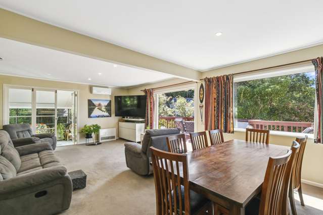 SPACIOUS FAMILY SANCTUARY IN KARORI