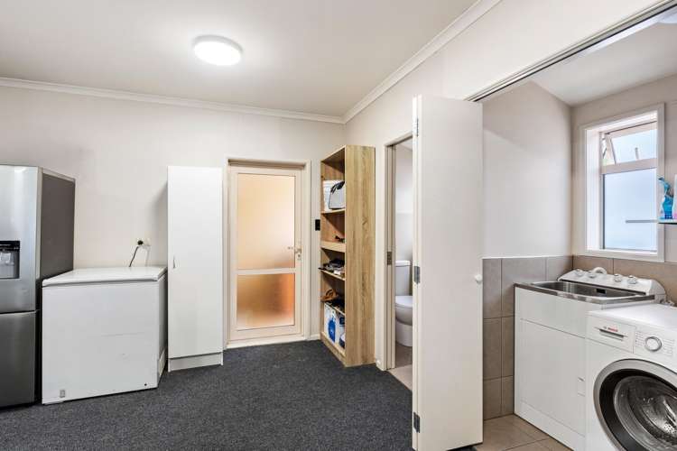 4 Claire Place Lytton West_17