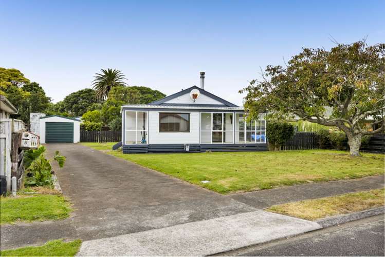 8 Ponderosa Place Opunake_25