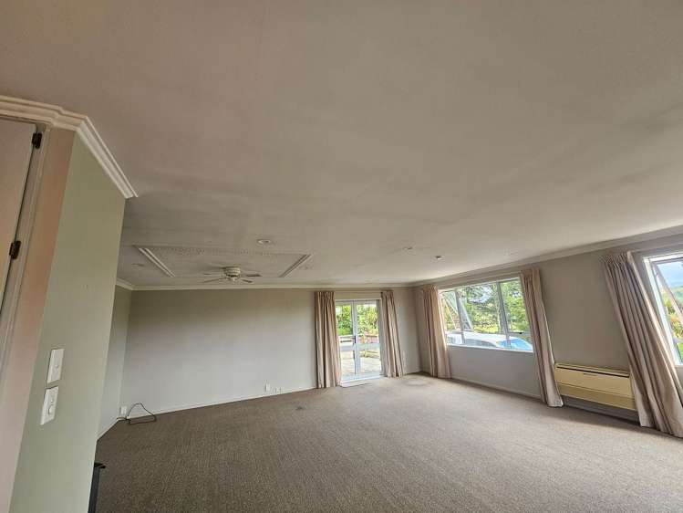 88 Howell Road Totara Valley_8