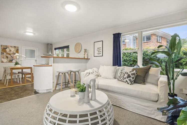72 Blakeborough Drive Forrest Hill_2