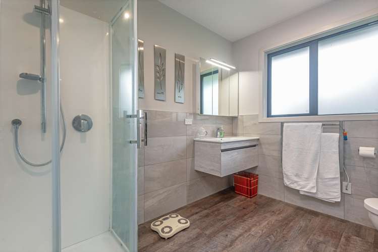 42 Nancy Avenue Feilding_11