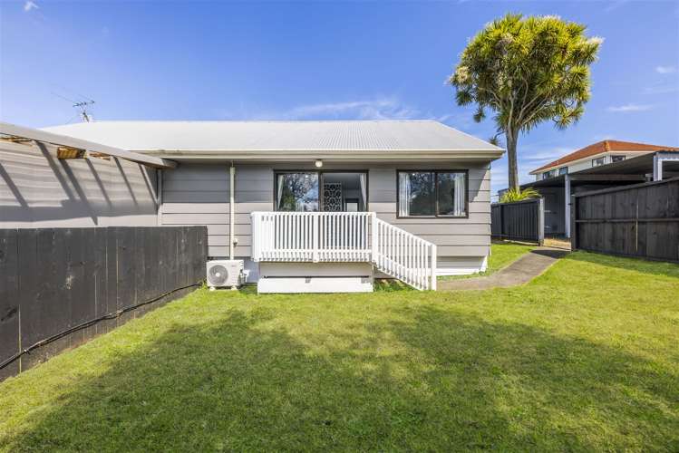 2/10 Coxhead Road Manurewa_1