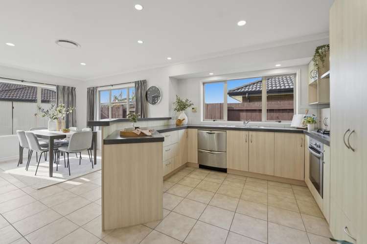 17 Blossom Grove Papamoa_10