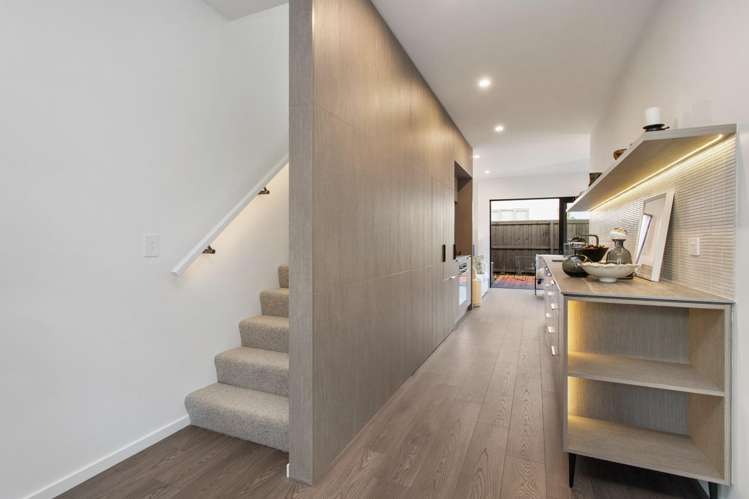 5/44 Winchester Street Merivale_3