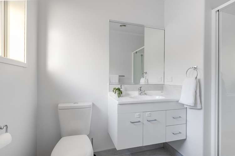 51 Pebble Beach Boulevard Kamo_17