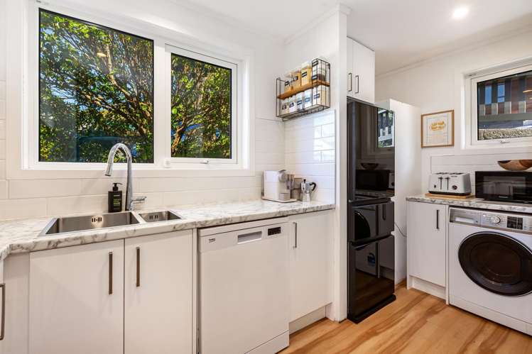 1/107 Allington Road Karori_9
