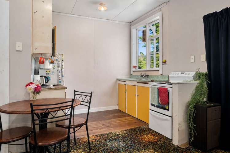 27 Tongaporutu Road Ohura_5