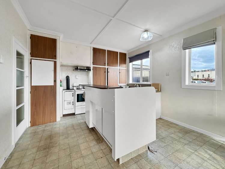 12/145 Esk Street 10549_1