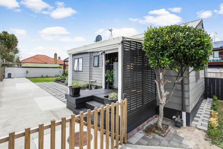 81b Albert Street Hamilton East_16