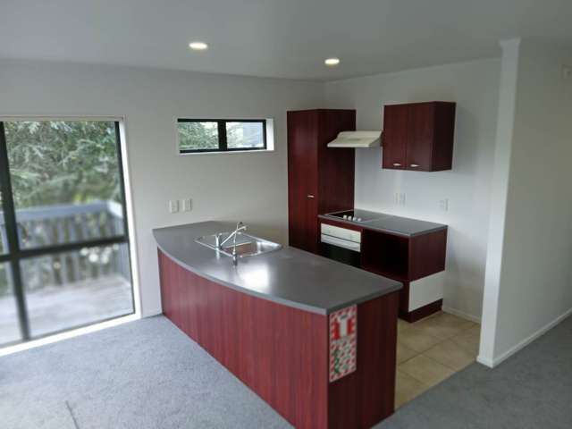 26/18 Airborne Road Rosedale_3