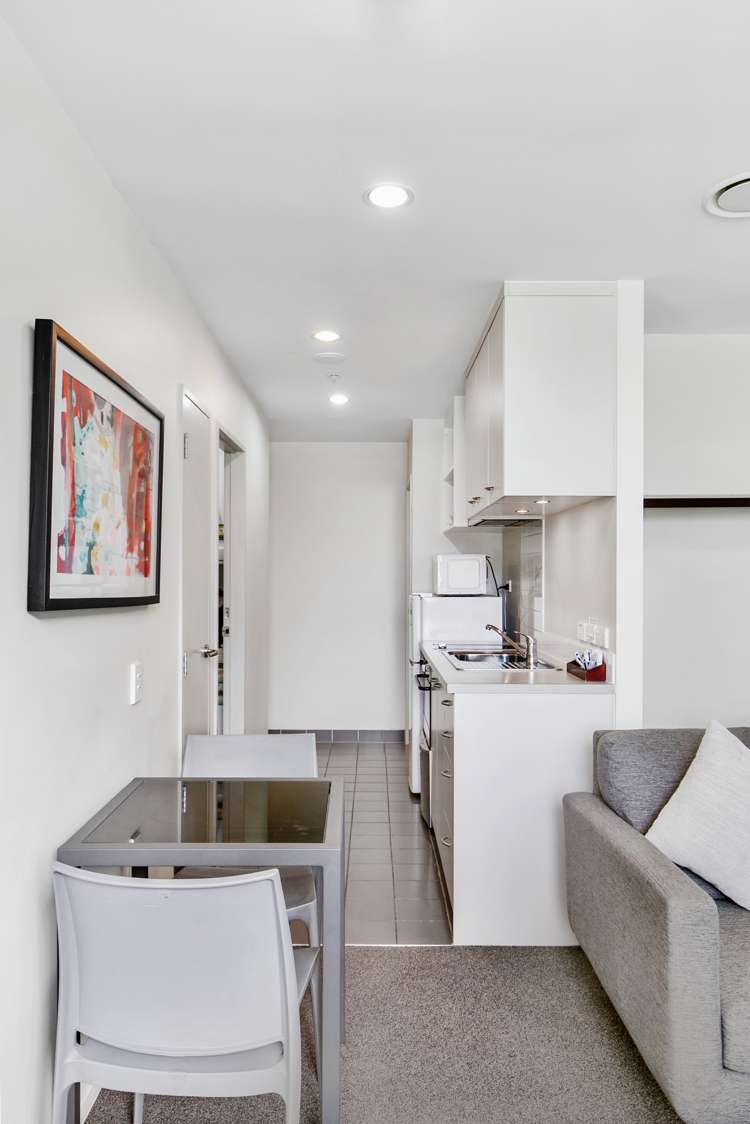 203/17 Amersham Way Manukau_7