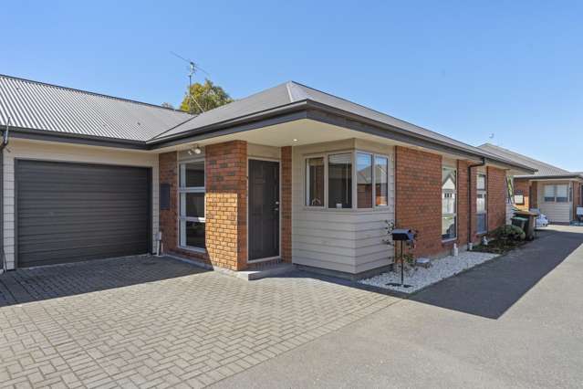 Modern Living, Minutes from the City