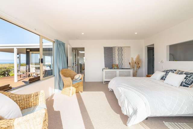 6 Beach Road Flat Point_2