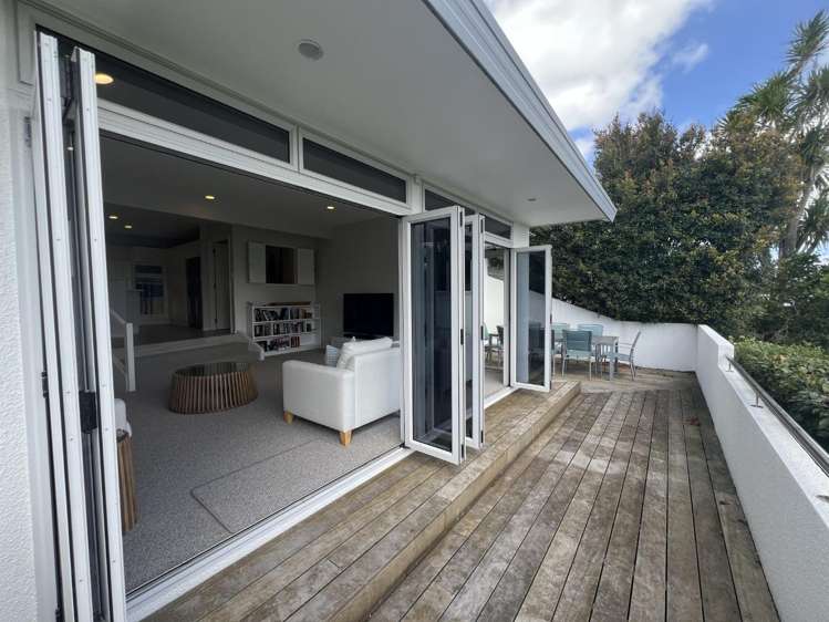 17A Beach Road Manly_22