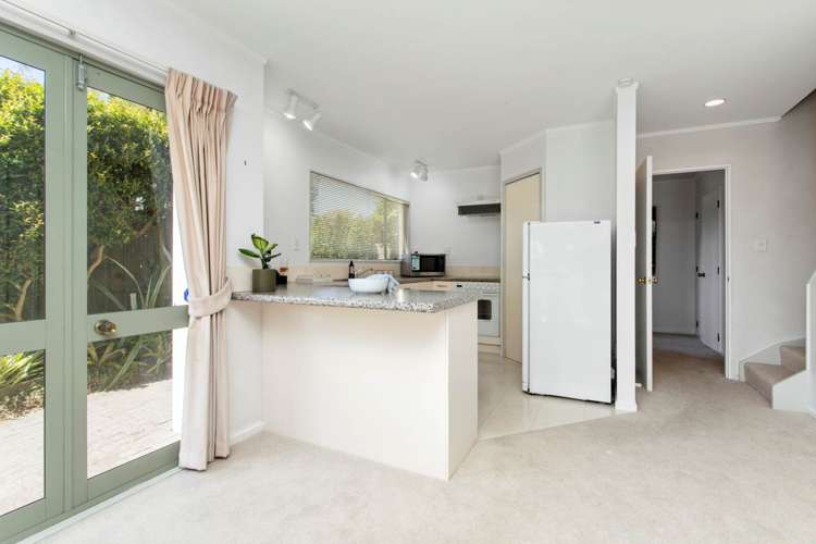 52a View Road Mount Eden_16