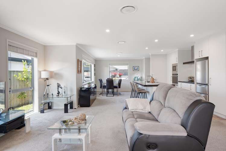 123 Whakaturou Crescent Pyes Pa_5