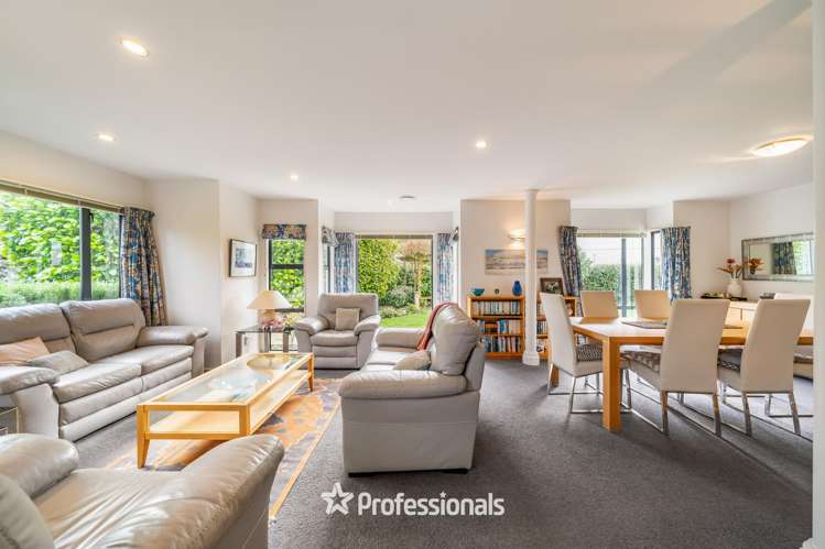 3 Huia Street Tawa_13