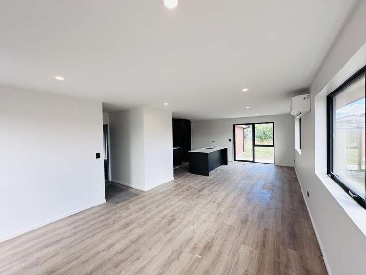 17 Poipoi Place Aranui_13