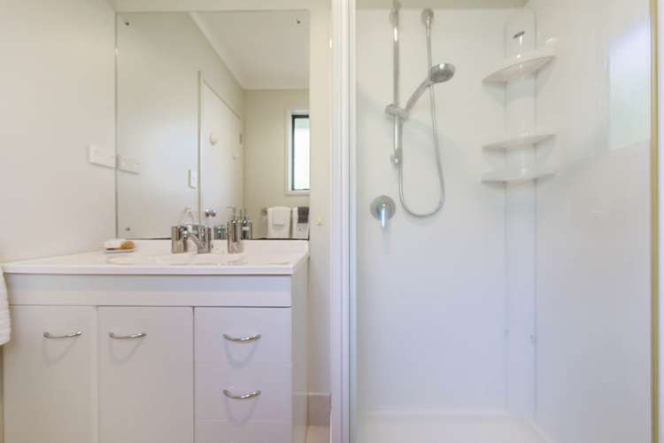 6 Robinia Place Snells Beach_8