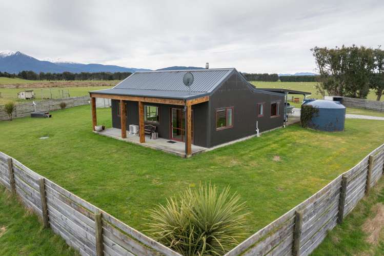 88 Holmwood Road Manapouri_17