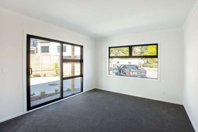 1-2 Helvetia Grove Naenae_4