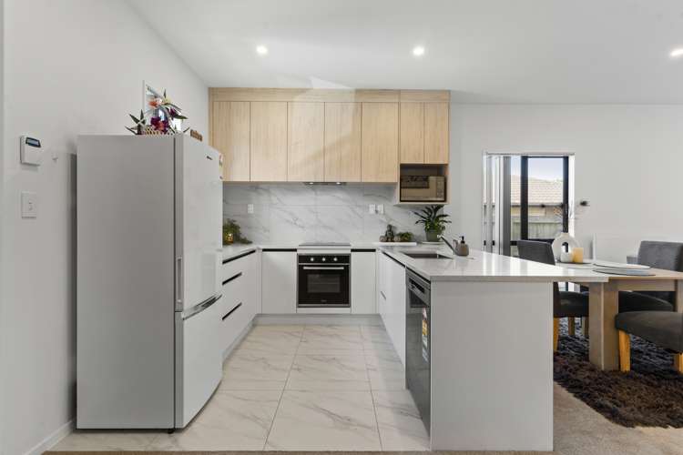 17 Aumarire Lane Favona_5