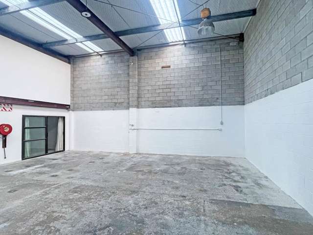 Unit B/9 Anvil Road Stanmore Bay_4