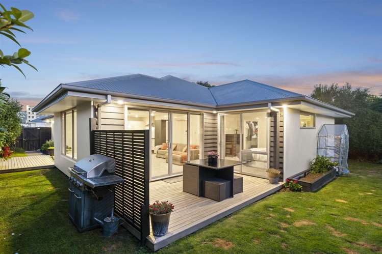 29a Charlesworth Street Woolston_32