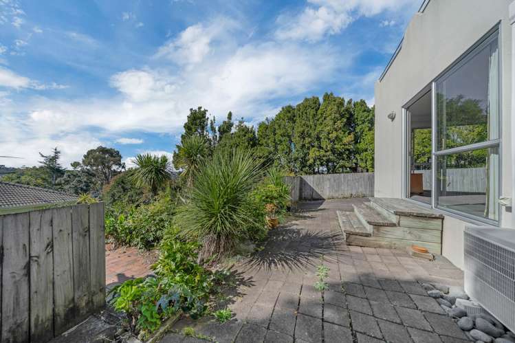 12 Target Road Totara Vale_27