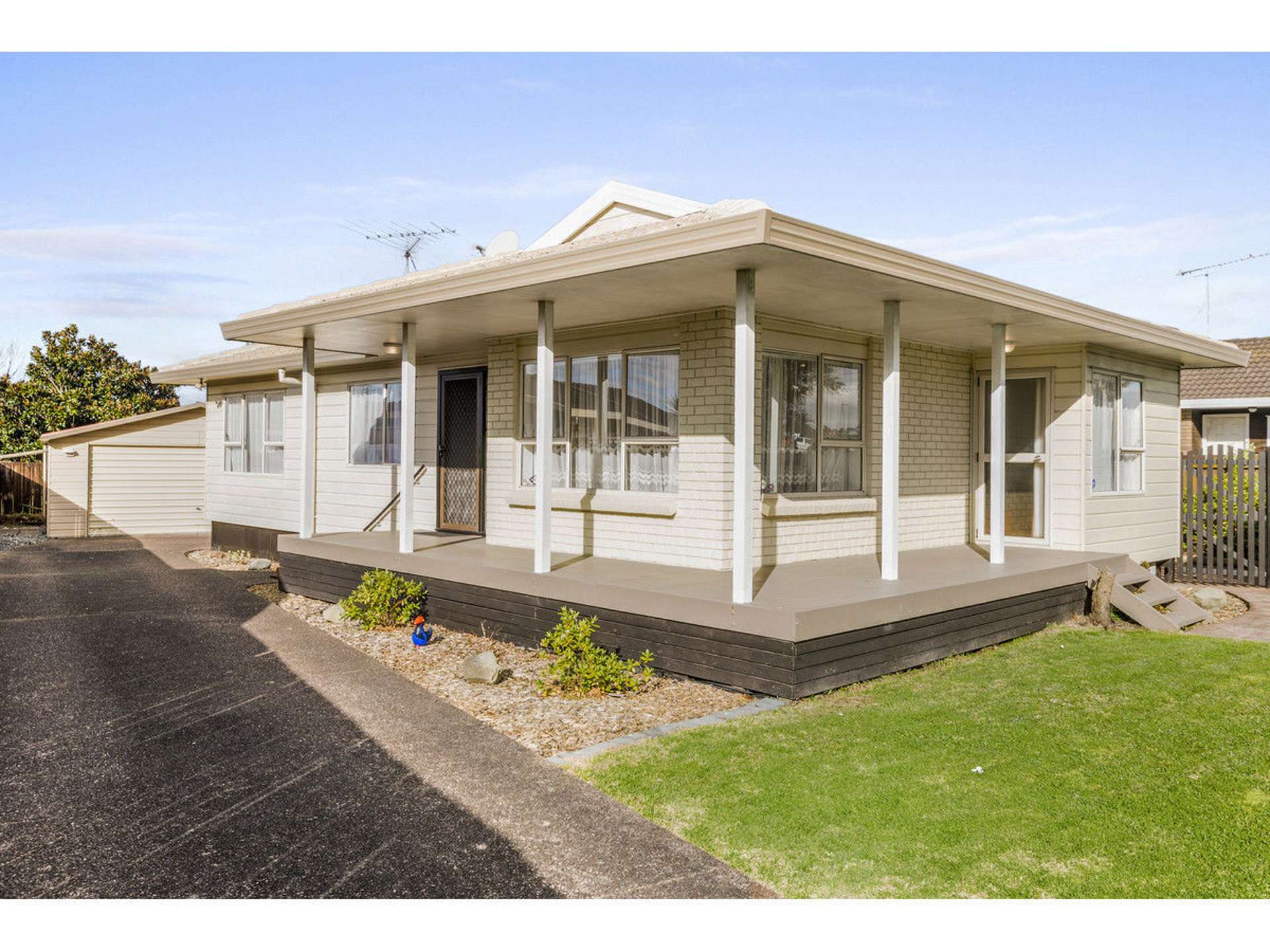 25 Burswood Drive Pakuranga Heights_0