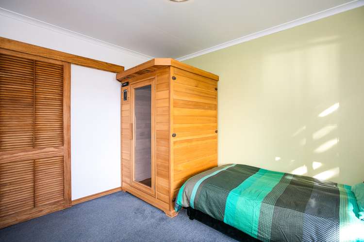 26 Porterfield Street Macandrew Bay_11