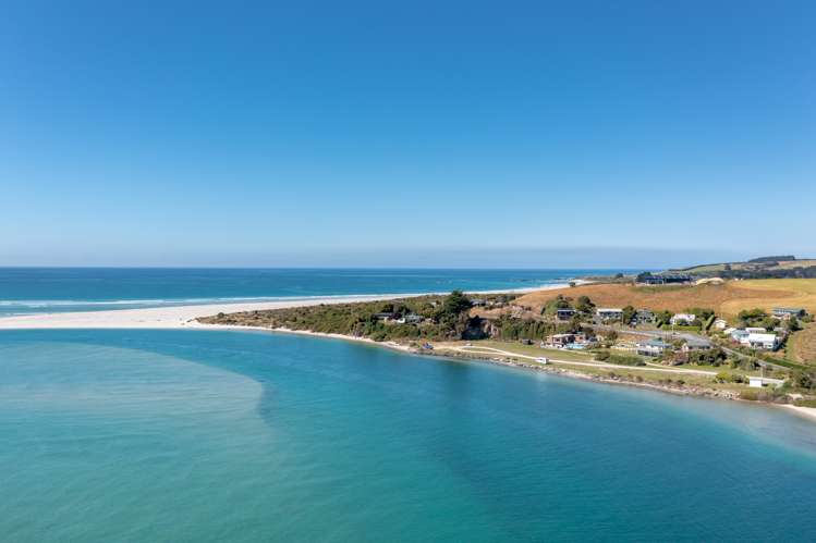 6 Ayton Street Taieri Mouth_19