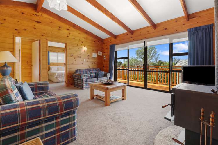 19 Wharewaka Road Wharewaka_5