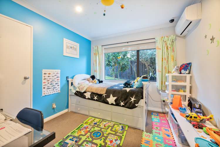 11 Rosebay Rise Henderson_13