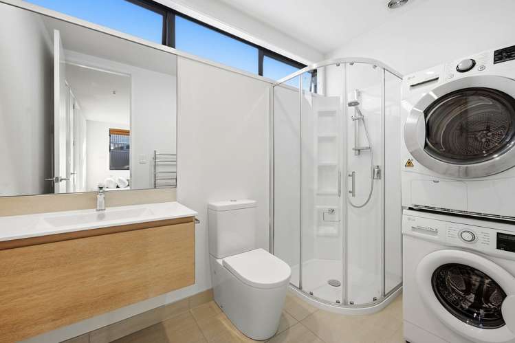 59A The Circle Manly_23