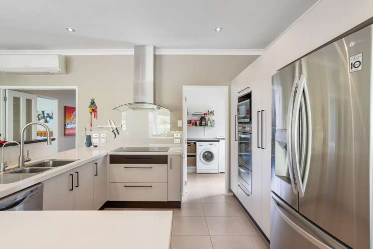 29 Sanctuary Cove Pauanui_6